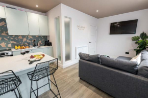 BRAND NEW light & airy 1 bed, Bmth centre and beaches